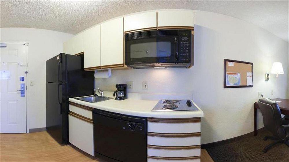 Sonesta Simply Suites Salt Lake City Airport Exterior photo
